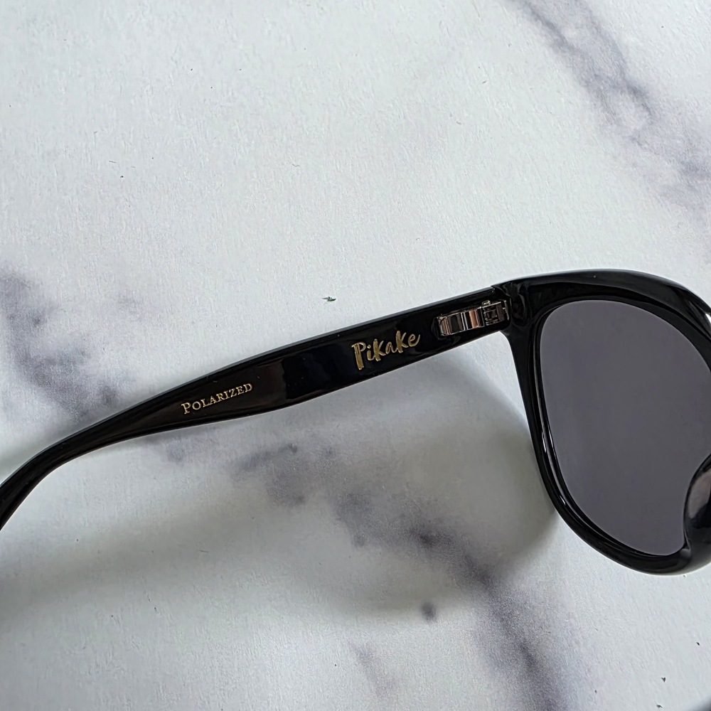 Mohala Pikake Black Sunglasses - Picture 4 of 7